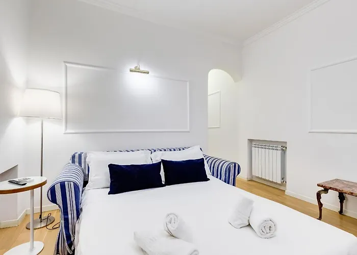 Trevi Fountain Apartment